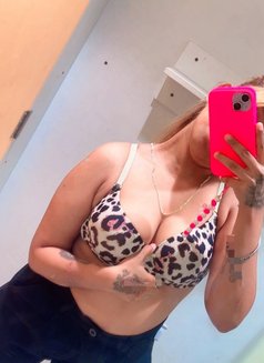 Kolkata Cam Session & Real Escort Servic - escort in Kolkata Photo 15 of 28