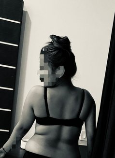 Kolkata Rose Escort Service - puta in Kolkata Photo 11 of 14