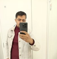 Kolkatas Wild Weekend Escape - Acompañantes masculino in Kolkata