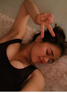 Kolkata Vip Call Girl Service Available - puta in Kolkata Photo 1 of 2