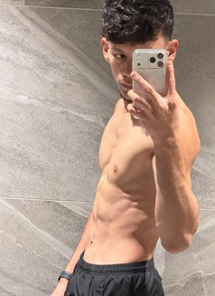Kolya - Acompañantes masculino in Dubai Photo 14 of 14