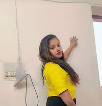 Komal(call Girl Escort) Normal Call Avai - puta in Noida Photo 1 of 7
