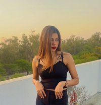 Komal Cam and Real - escort in Mumbai