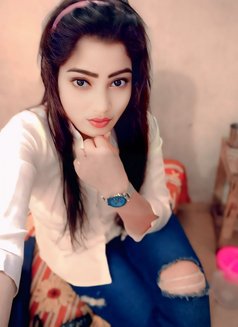 Komal Cam session and meet - escort in Ahmedabad Photo 2 of 3