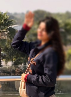 Komal - puta in Hyderabad Photo 2 of 21