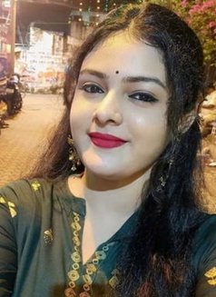 Komal - escort in Pune Photo 1 of 1