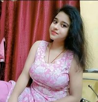 Komal Gupta - puta in Kolkata