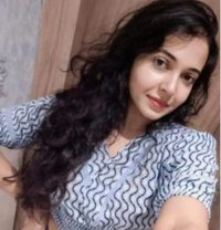 Komal Gupta - puta in Pune
