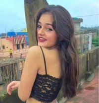 Komal Gupta - puta in Pune