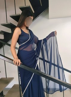 Komal -- meet & cam - escort in Pune Photo 4 of 10