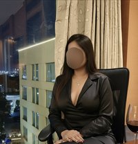 Komal -- meet & cam - escort in Pune
