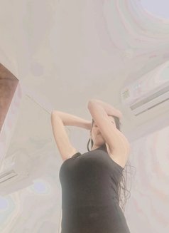 Komal Independent Girl (Incall & Outcall - puta in Noida Photo 3 of 3