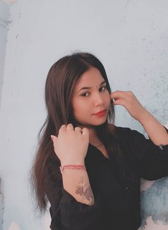 Komal Independent Girl - escort in Noida Photo 2 of 5