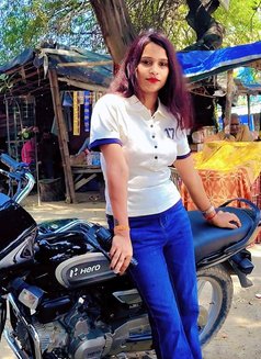 Komal Independent Girls - escort in Noida Photo 3 of 5