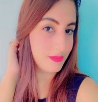 Komal Housewife - escort in New Delhi