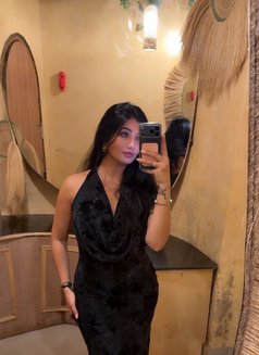 Komal Indian College Student - escort in Abu Dhabi Photo 2 of 4