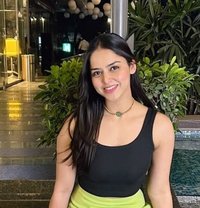 Komal - escort in Abu Dhabi