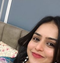 Komal - escort in Abu Dhabi