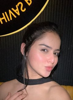 Komal - escort in Abu Dhabi Photo 5 of 10
