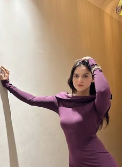 Komal - escort in Abu Dhabi Photo 6 of 10