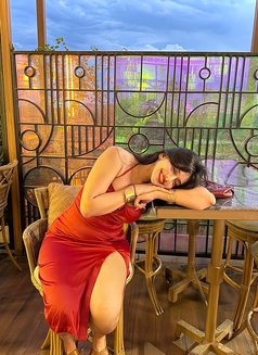 Komal - escort in Chandigarh Photo 2 of 9