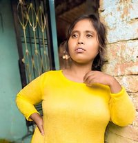 Komal - Masajista in Chennai