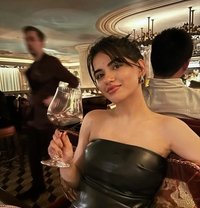 Komal - escort in Dubai