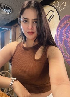 Komal - escort in Dubai Photo 3 of 4