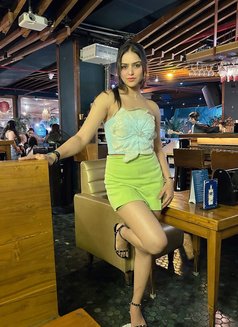 Komal - escort in Dubai Photo 1 of 6