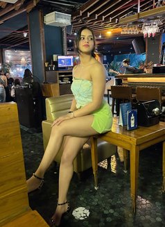 Komal - escort in Dubai Photo 2 of 6