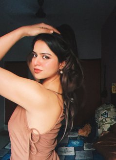 Komal - escort in Dubai Photo 6 of 6