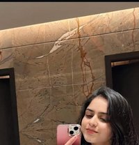 Komal - puta in Ajmān