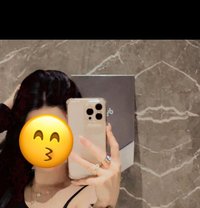 Komal - companion in Dubai