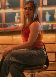 Komal - escort in Dubai Photo 2 of 10