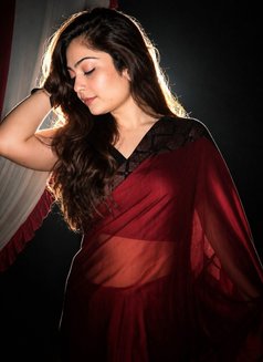 Komal - escort in Dubai Photo 5 of 10
