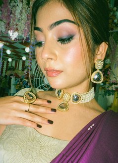 Komal - escort in Dubai Photo 7 of 10
