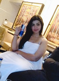 Komal - escort in Dubai Photo 2 of 4