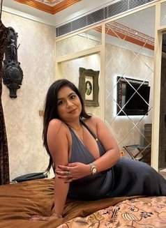 Komal - escort in Faridabad Photo 1 of 1