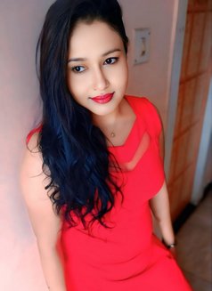 Komal Cam session and meet - escort in Hyderabad Photo 2 of 3