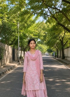 Komal - masseuse in Hyderabad Photo 1 of 1