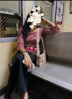 Komal - masseuse in Hyderabad Photo 2 of 4
