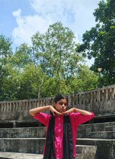 Komal - escort in Mumbai Photo 3 of 5