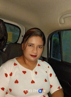 Komal - escort in Noida Photo 3 of 3