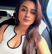 Komal - escort in Thane Photo 1 of 3