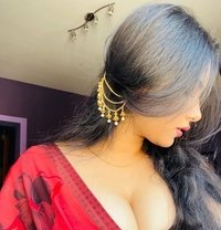 Komal TRUSTED BY MANY OF DUBAI CLIENT's - escort in Dubai