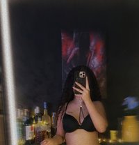 Komal - escort in Dubai Photo 4 of 11