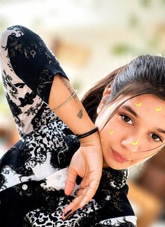 Komal Panchal - escort in Kochi Photo 2 of 3