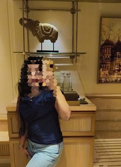 Komal Real meet.cam - escort in Mumbai Photo 2 of 4