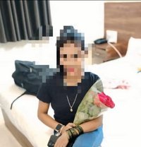 Komal Singh - puta in Gurgaon
