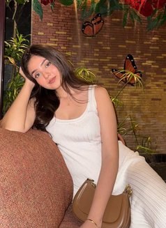 Komika - puta in Kuwait Photo 1 of 3